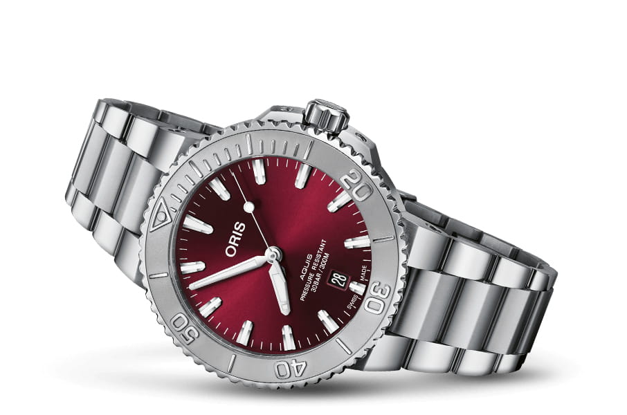 Oris Oris Aquis Date Relief  01 733 7766 4158-07 8 22 05PEB , наручные мужские часы фото под углом